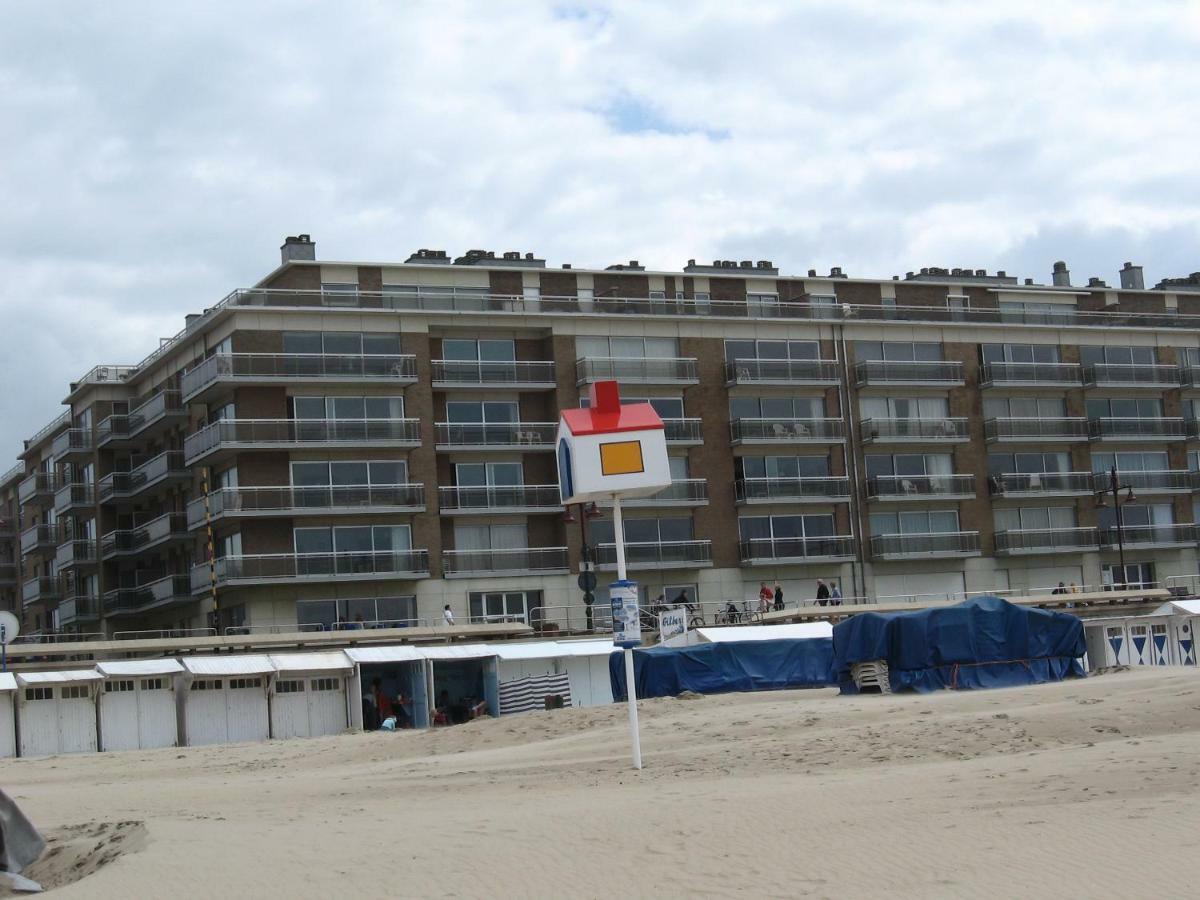 Appartement Sur La Digue - De Haan - Le Coq - Silver Beach D2 Exterior photo
